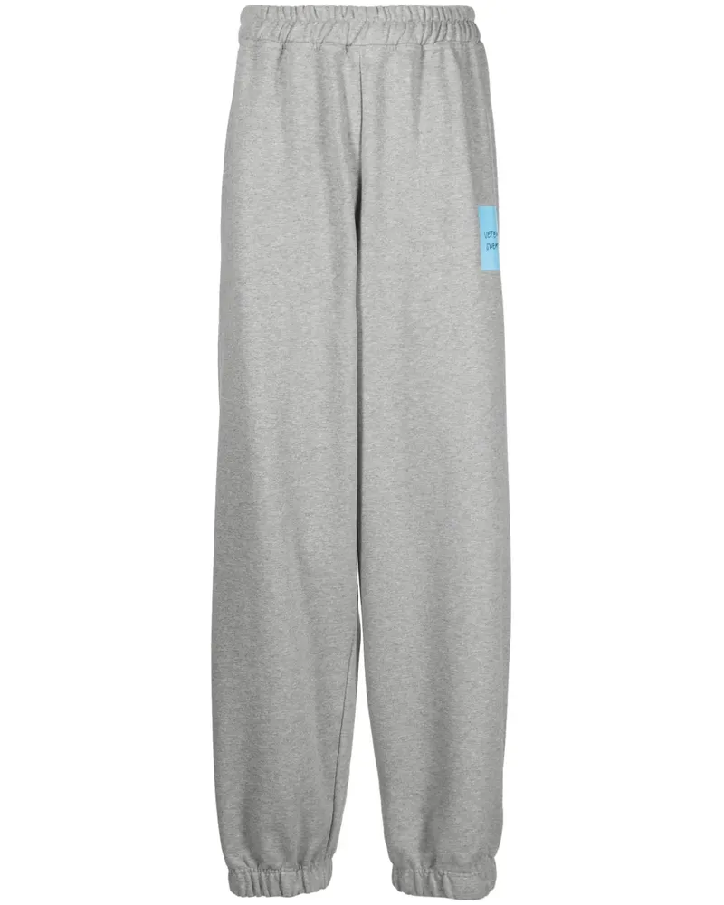 VETEMENTS Weite Jogginghose mit Logo-Print - Grau Grau