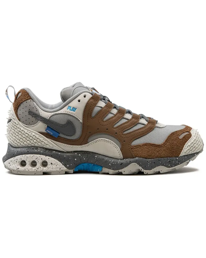 Nike x UNDEFEATED Air Terra Humara Archaeo Brown Sneakers - Weiß Weiß