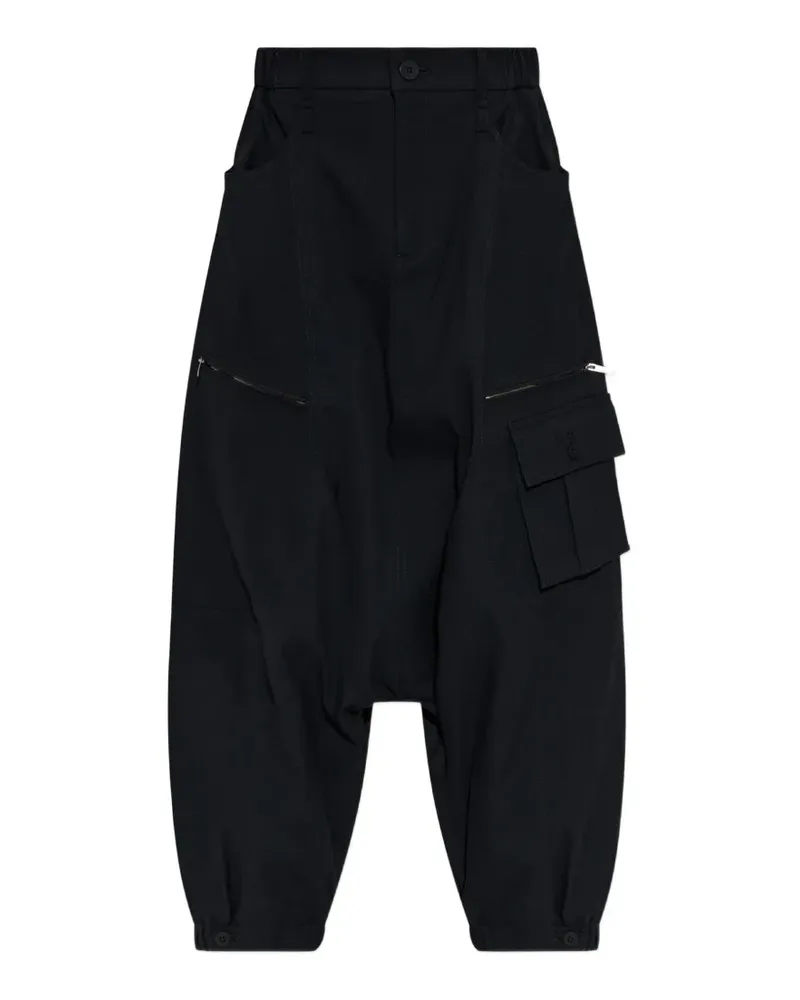 Issey Miyake Cropped-Cargohose mit tiefem Schritt - Schwarz Schwarz