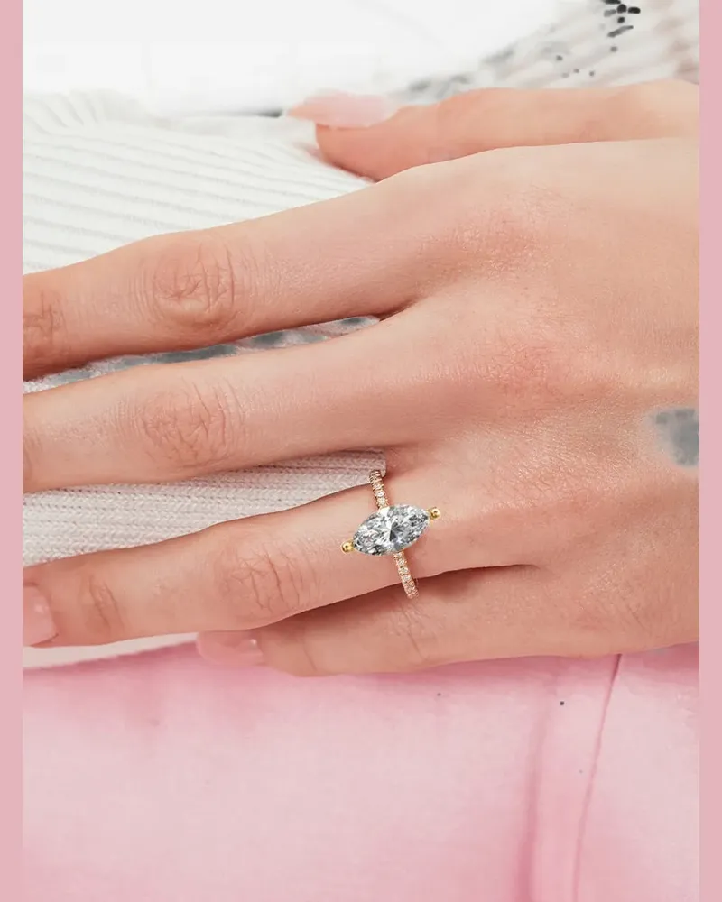 Loyal.e Paris Solitaire Absolue marquise-cut diamond ring - Gold Gold