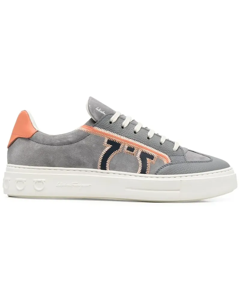 Ferragamo Sneakers aus Wildleder - Grau Grau