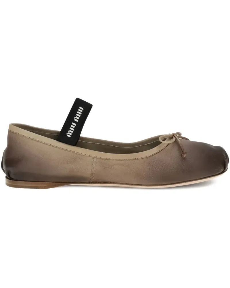 Miu Miu Ballerinas mit Logo-Riemen - Braun Braun
