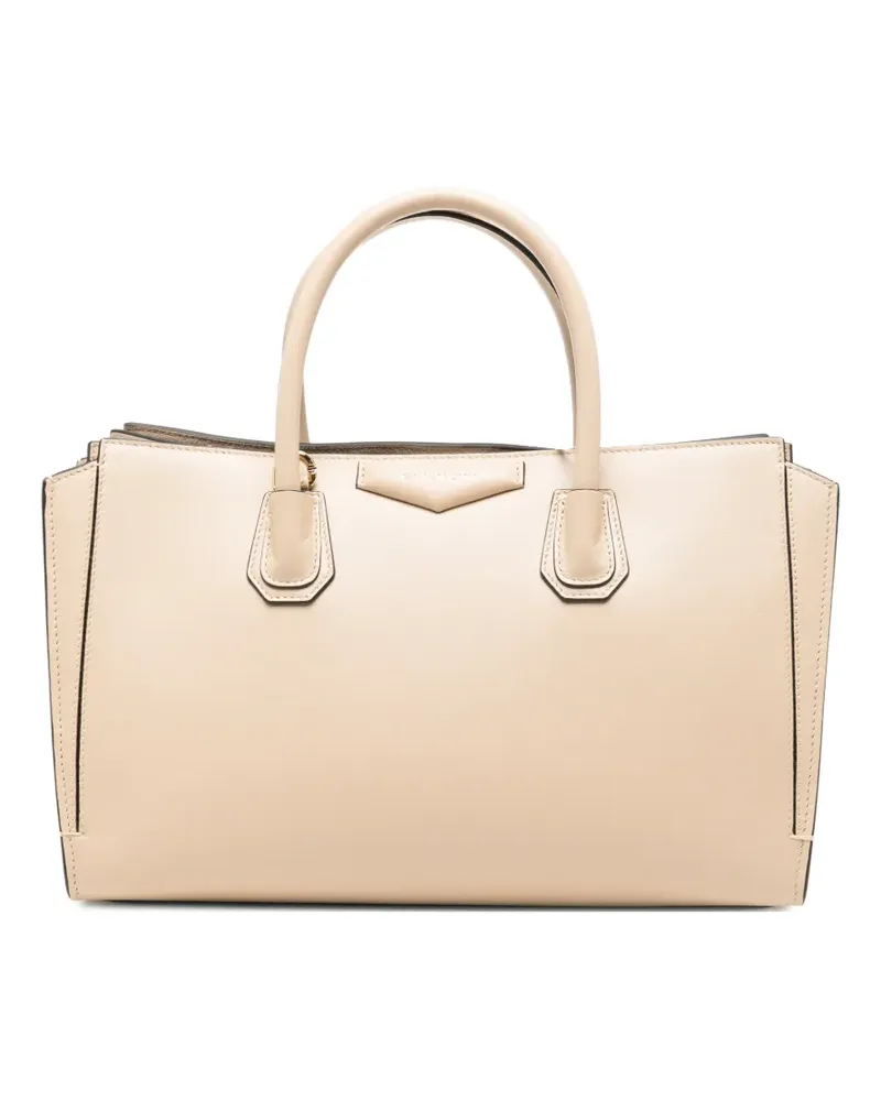 Givenchy Kleine Antigona Umhängetasche aus glänzendem, gekörntem Leder - Nude Nude