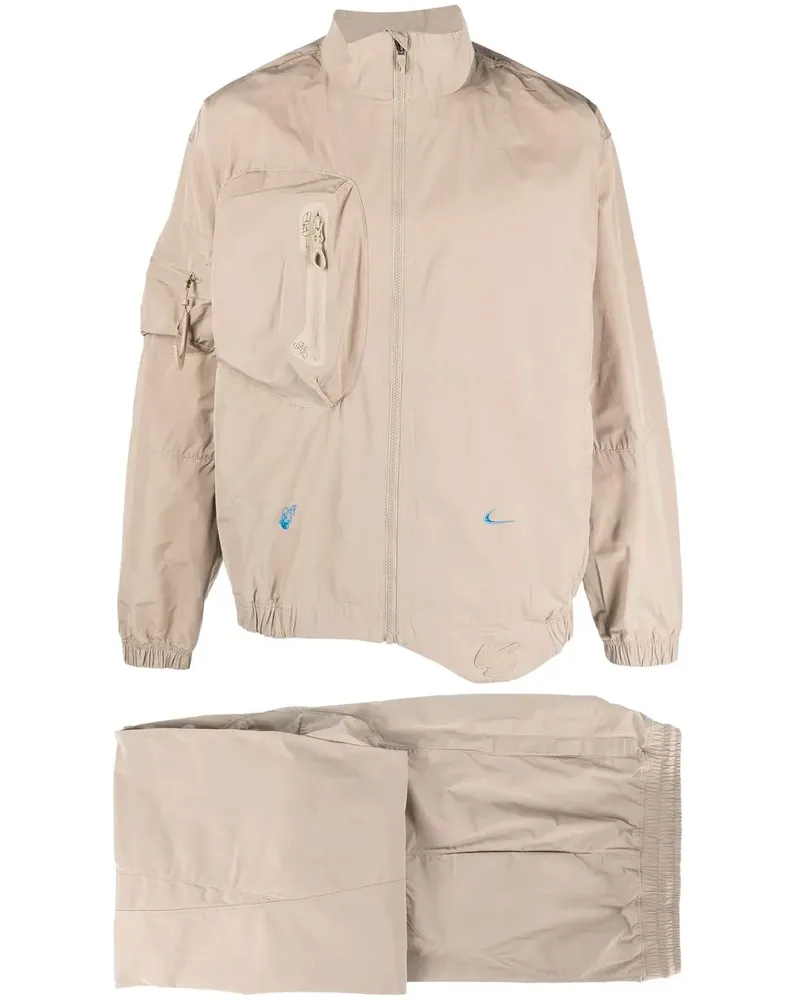 Nike Set aus Sportjacke und Hose - Nude Nude