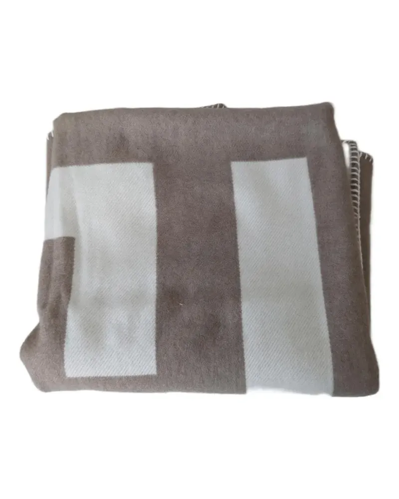 Givenchy logo-detail scarf - Nude Nude