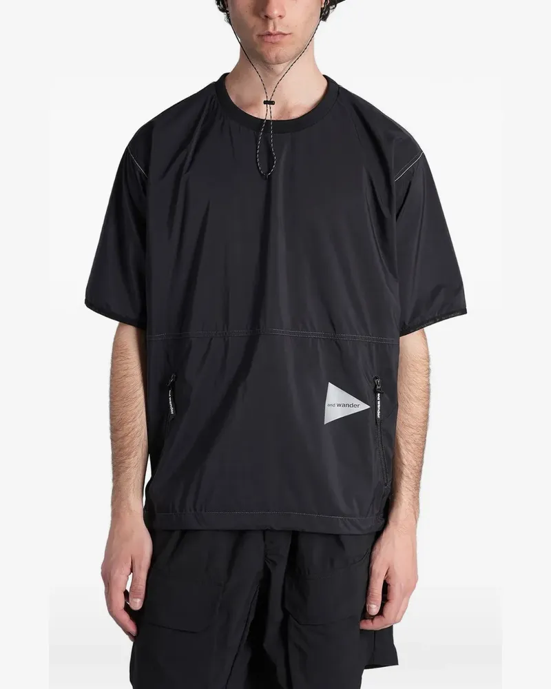 and wander Pertex Quantum Air logo-print zip-pocket T-shirt - Schwarz Schwarz
