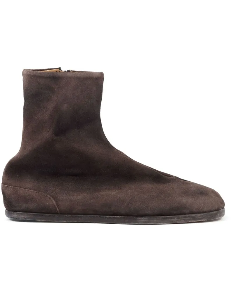 Maison Margiela Flache Tabi Stiefel aus Wildleder Braun