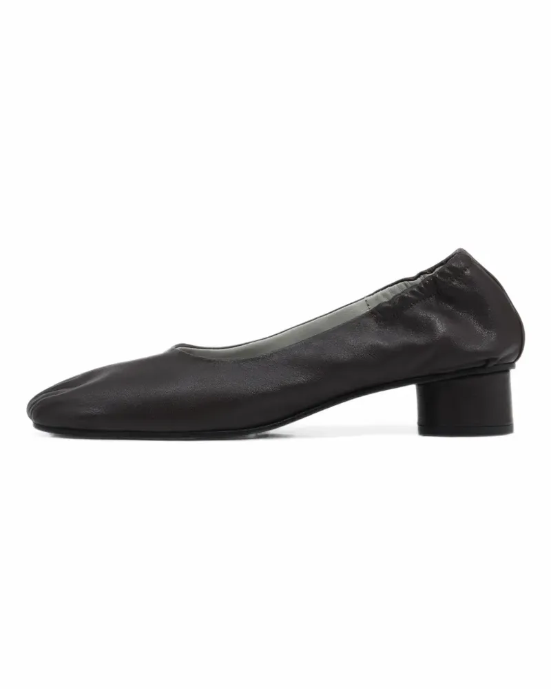 BIMBA Y LOLA Geraffte Schuhe aus schokoladenfarbenem Leder - Braun Braun