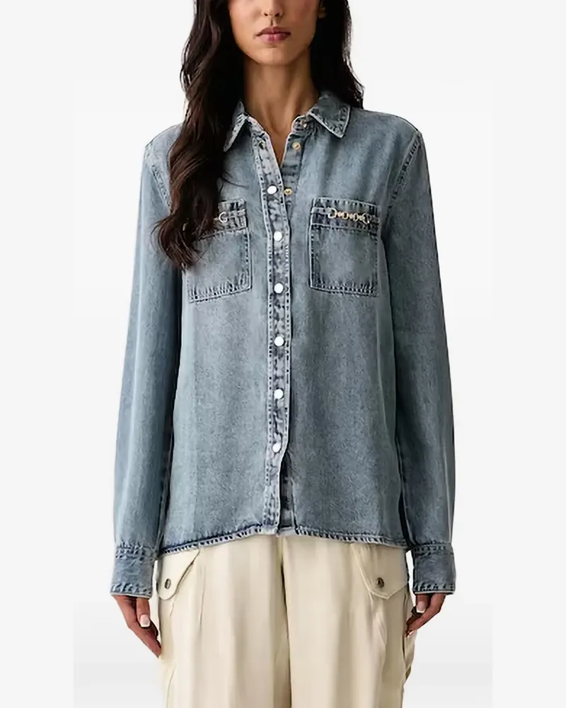 Guess chain-detail denim shirt - Blau Blau