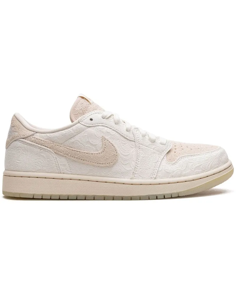 Jordan x Chris Paul Air  1 Low OG - Nude Nude