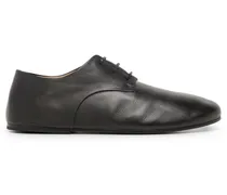 Klassische Derby-Schuhe