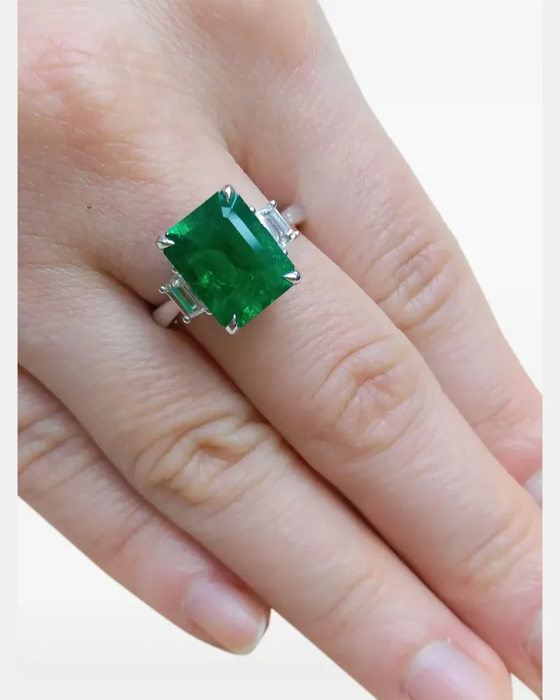 HYT Jewelry 18kt Weißgoldring mit Diamant und Smaragd Weiß