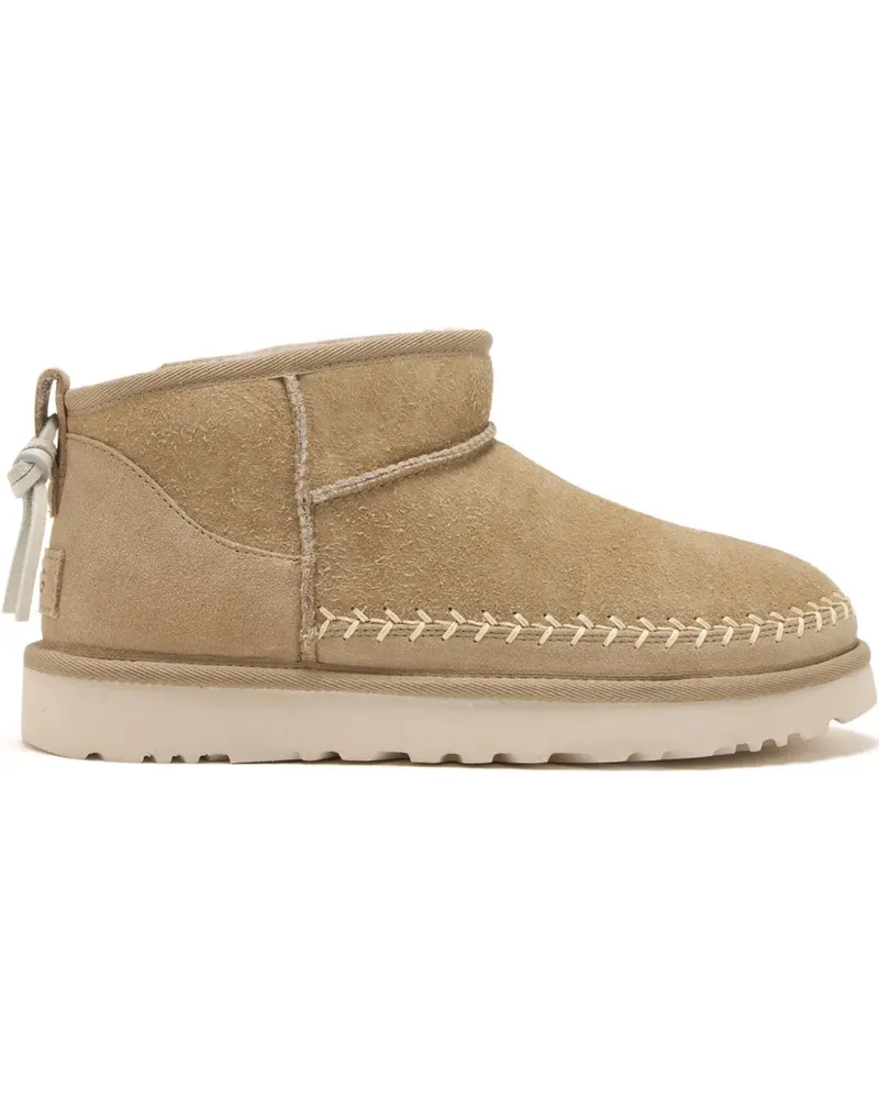 UGG Stiefel aus Wildleder mit Ziernähten - Nude Nude