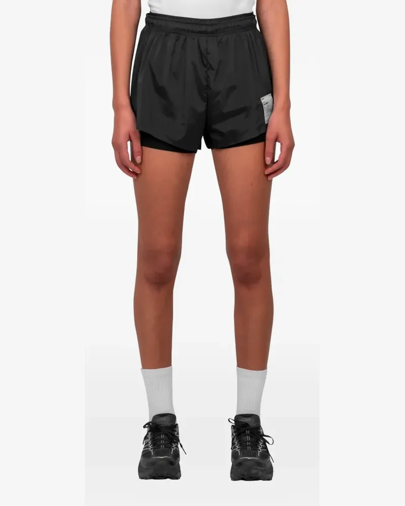 Satisfy layered-design shorts - Schwarz Schwarz