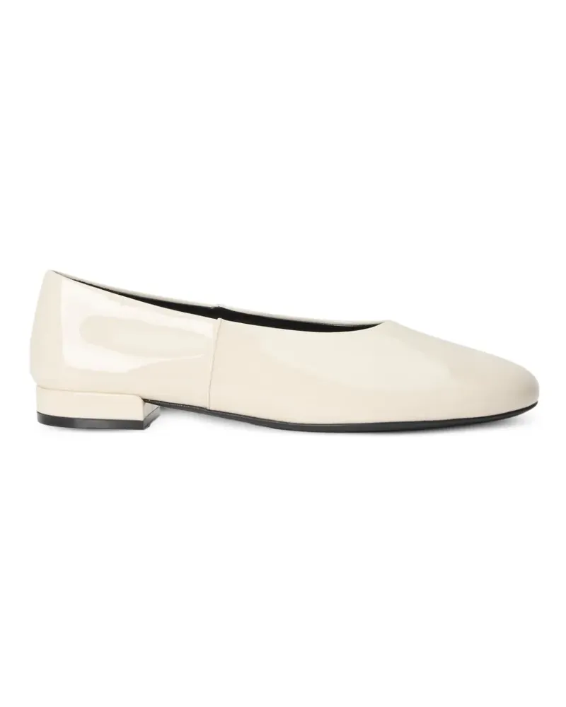 Stuart Weitzman Lenny Ballerinas aus Lackleder - Weiß Weiß