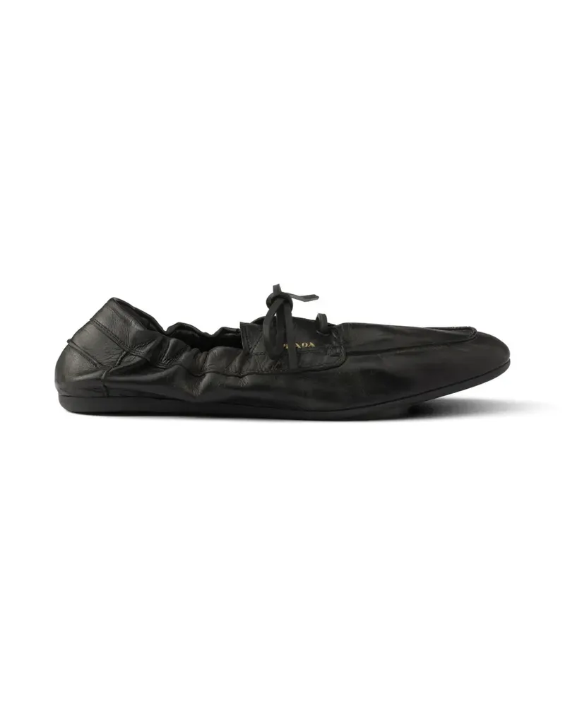 Prada shuffle antiqued-leather boat shoes - Schwarz Schwarz