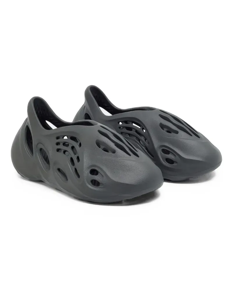 adidas RNR Foam slip-on sneakers - Grau Grau