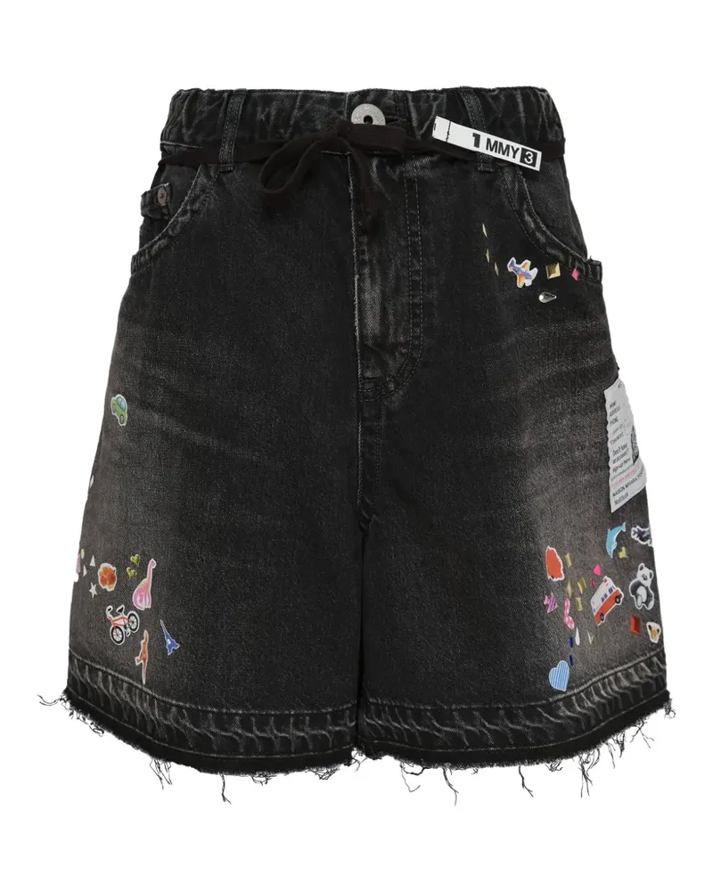 MIHARAYASUHIRO sticker-embellished frayed shorts - Schwarz Schwarz
