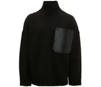 Pullover mit aufgesetzter Tasche