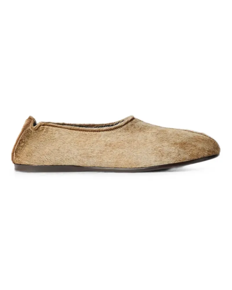 Christophe Lemaire Slip-On-Socken aus natürlichem Leder im Pony-Style - Nude Nude