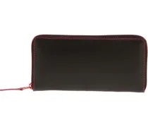 zipped wallet
