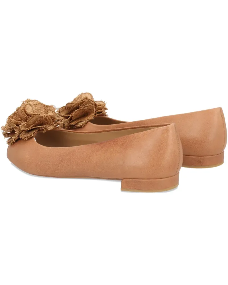 Stuart Weitzman flower-appliqué sandals - Nude Nude