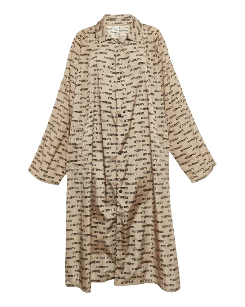 VETEMENTS logo-print button-down raincoat - Nude Nude