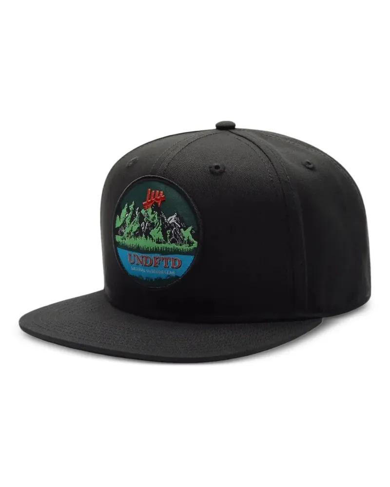 Undefeated Baseballkappe mit Berg-Patch - Schwarz Schwarz