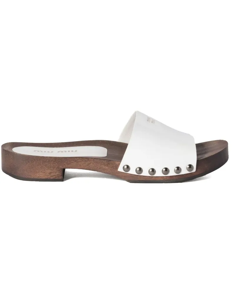 Miu Miu Clogs aus Lackleder - Weiß Weiß