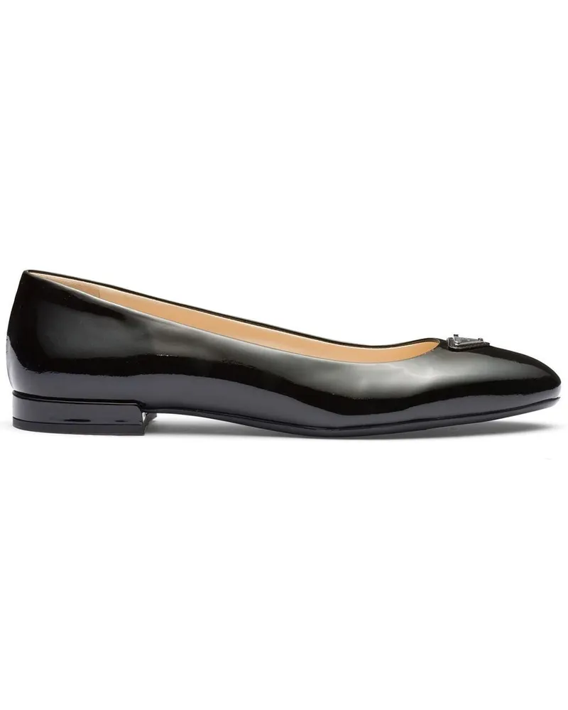 Prada Pumps aus Lackleder Schwarz