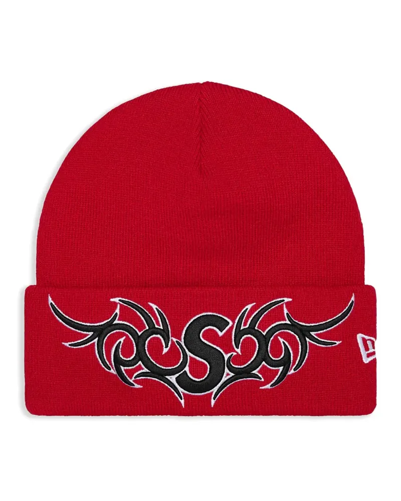 Supreme Being x New Era Tribal S Beanie - Rot Rot