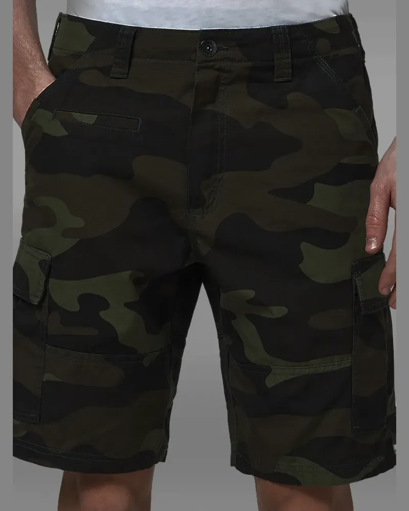 Oakley Cargo-Shorts mit Camouflage-Print - Grün Grün