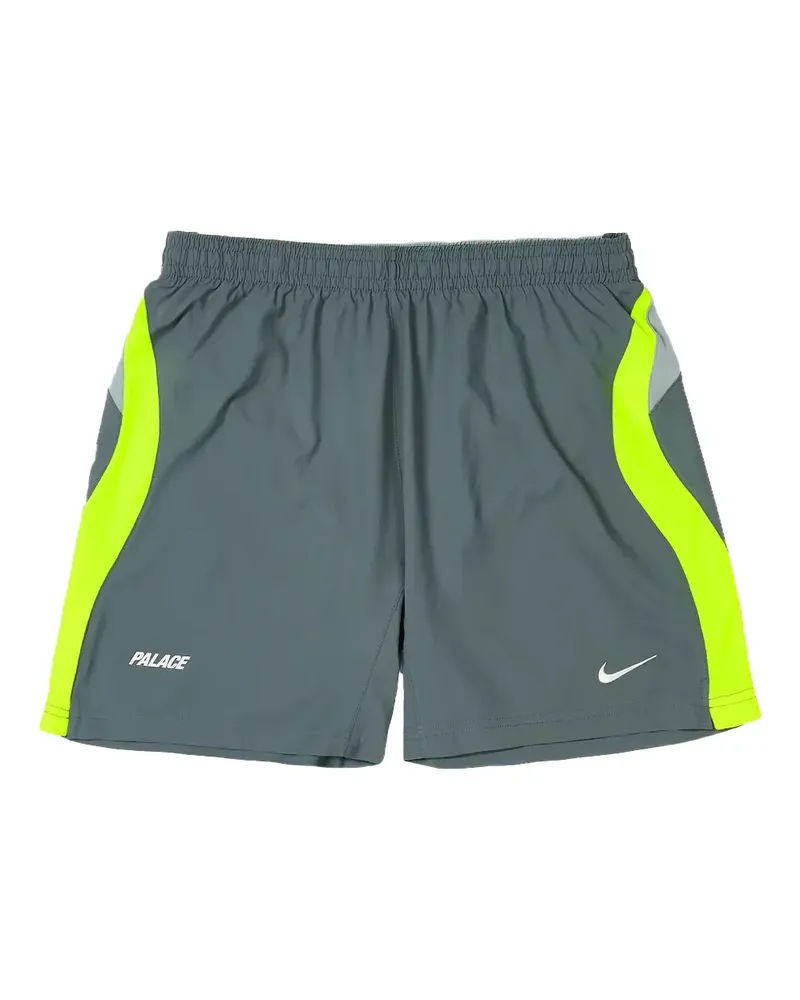 PALACE x Nike Total P90 Shorts - Grau Grau
