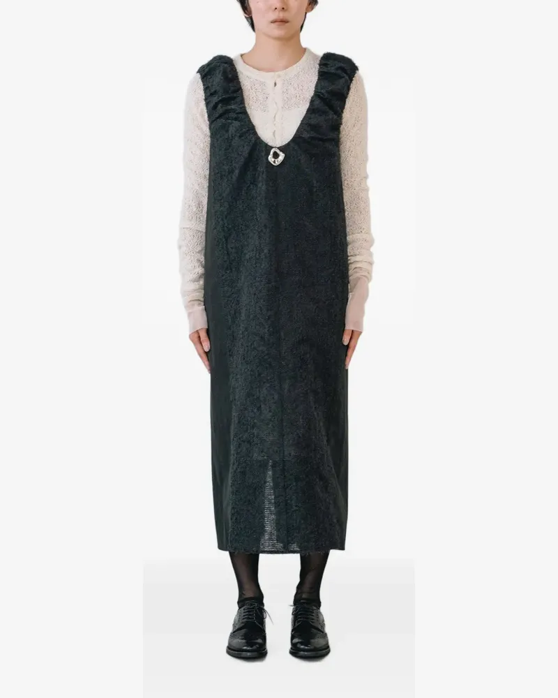 Muller of Yoshiokubo Relief brooch-detail bouclé-texture maxi dress - Schwarz Schwarz