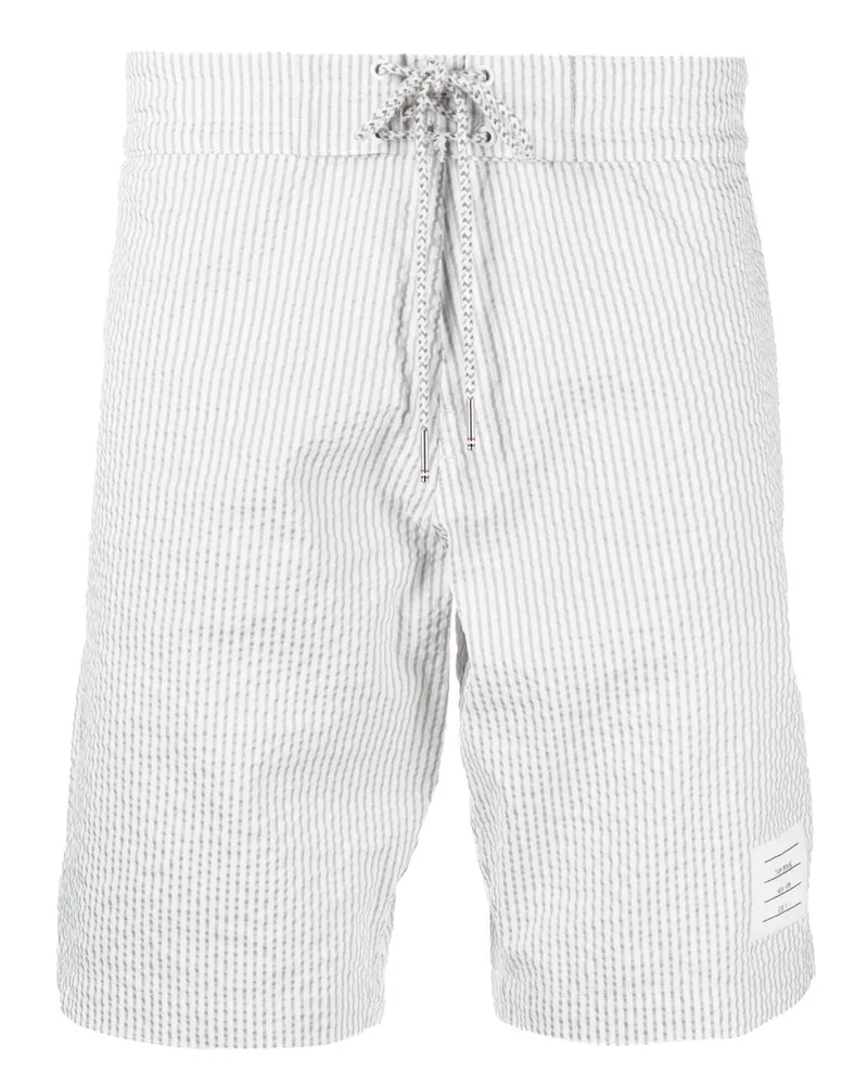 Thom Browne Gestreifte Seersucker-Badeshorts - Weiß Weiß