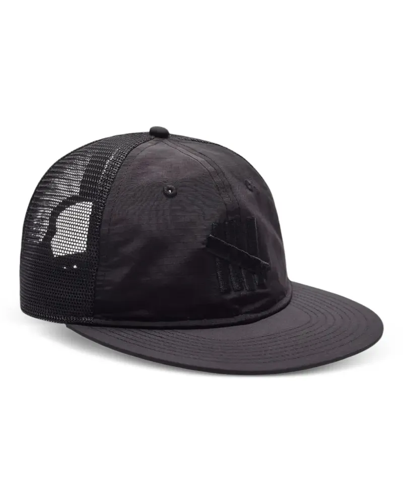 Undefeated Baseballkappe mit Mesh-Einsatz - Schwarz Schwarz