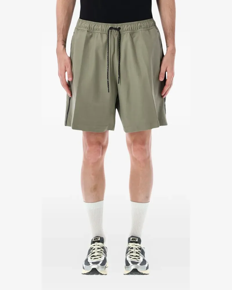 Nike Tech Shorts mit Kordelzug - Grün Grün