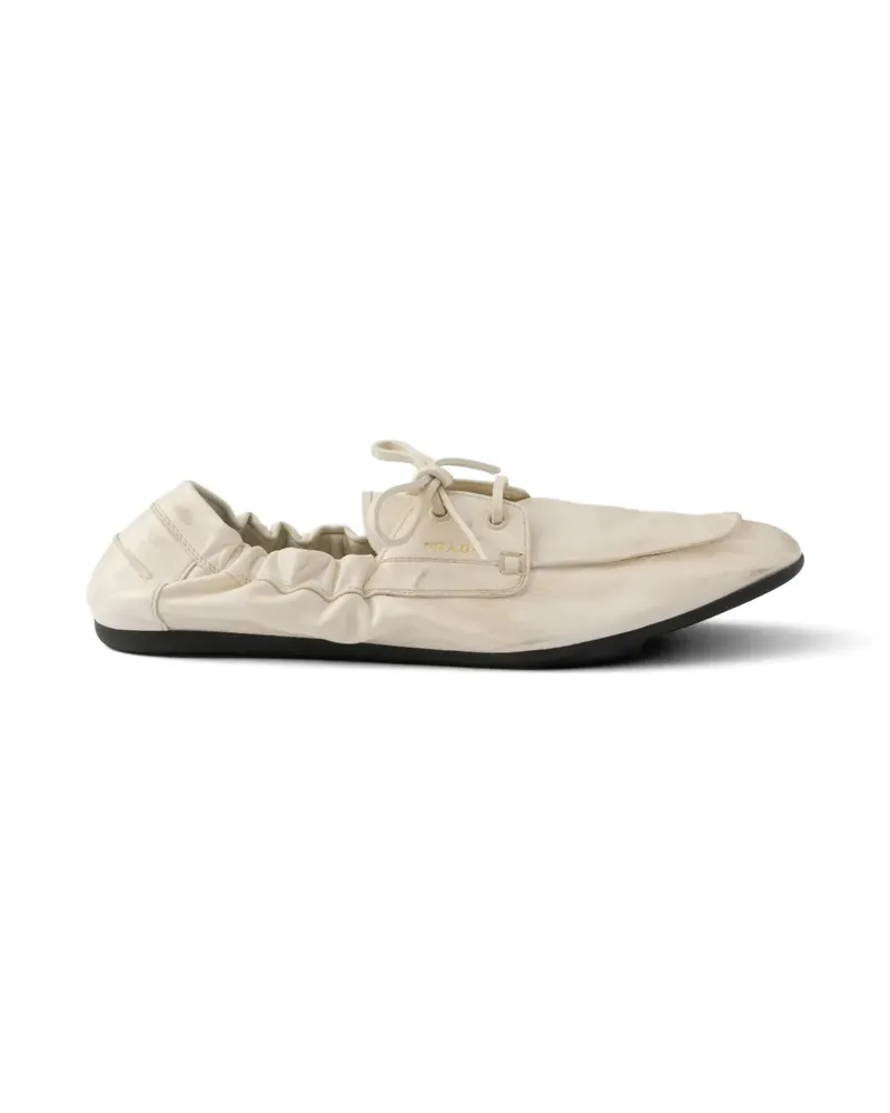 Prada Shuffle Segelschuhe aus antikem Leder - Nude Nude
