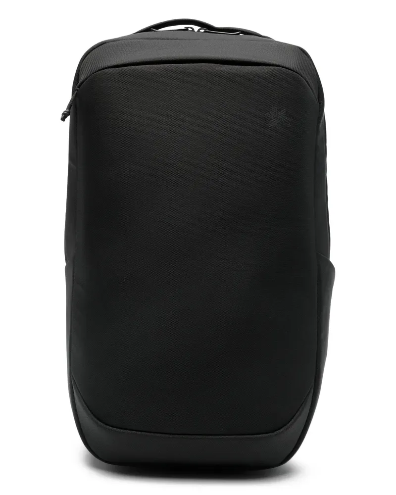 Goldwin logo-print backpack - Schwarz Schwarz