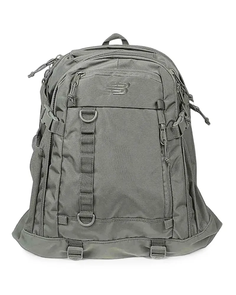 New Balance Athletics Advance logo-embroidered buckled backpack - Grau Grau