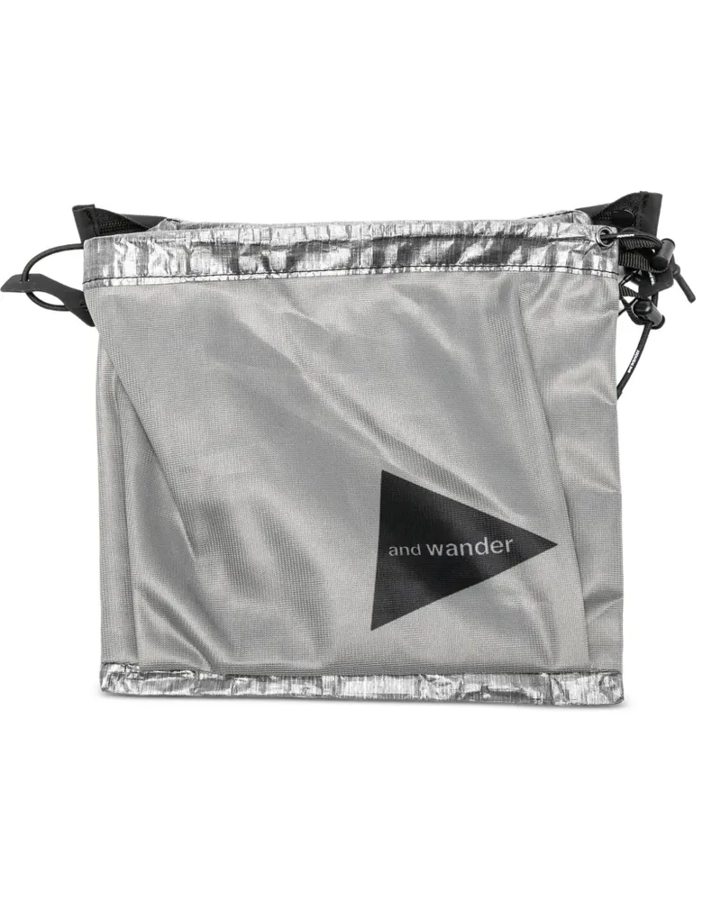 and wander logo-print shoulder bag - Silber Silber