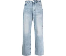 Gerade Jeans im 90s-Style