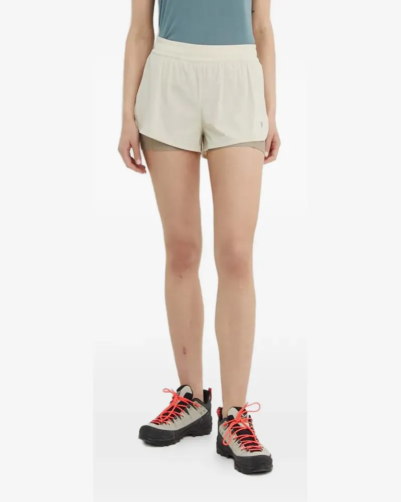 Peak Performance logo-detail shorts - Nude Nude