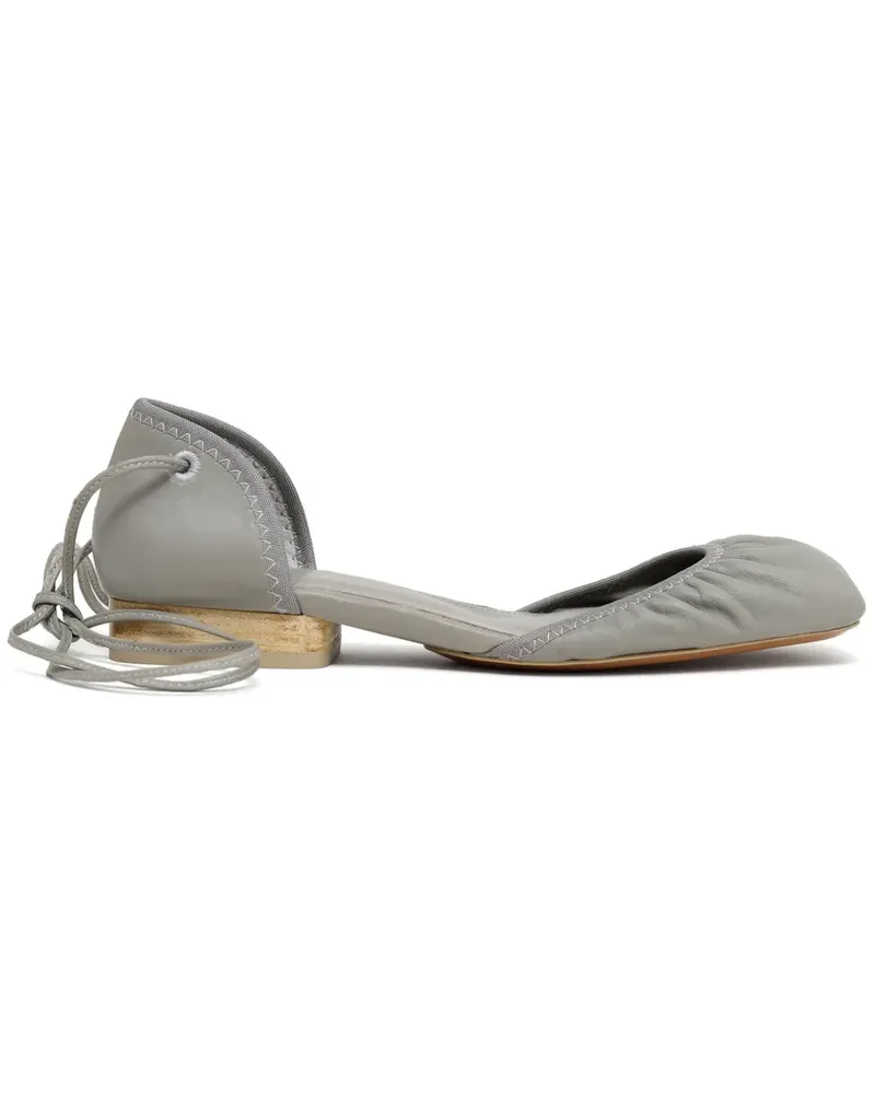 Christophe Lemaire Ballerinas aus Leder - Grau Grau