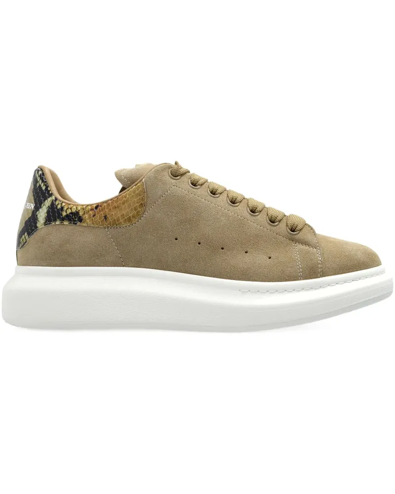 Alexander McQueen Sneakers aus Wildleder mit Schlangendetail - Nude Nude