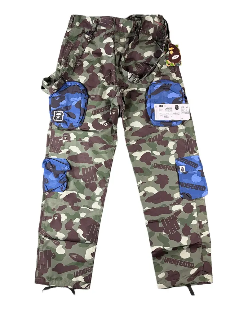 BAPE x Undefeated Multi-Pouch Camo Cargohose - Grün Grün