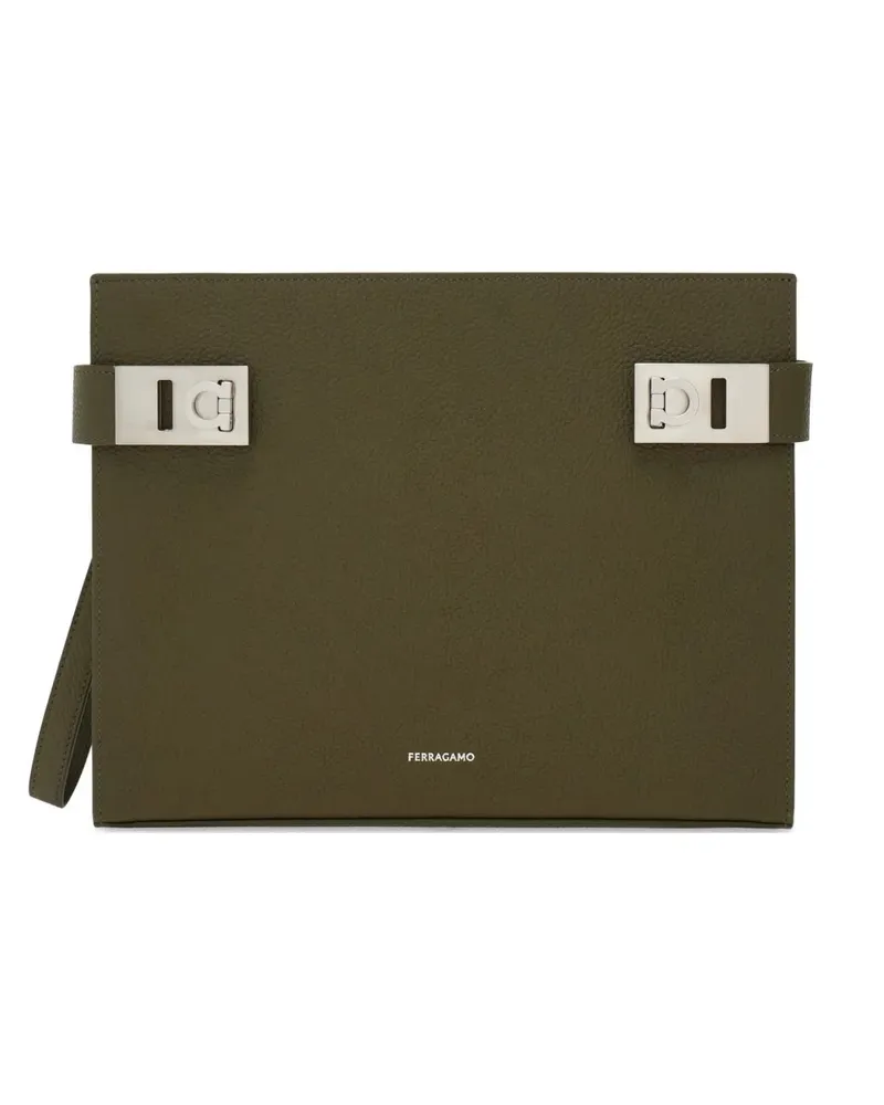 Ferragamo Hug hammered-leather clutch bag - Grün Grün