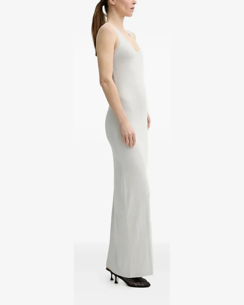 REMAIN Geripptes Maxikleid mit Racerback - Grau Grau