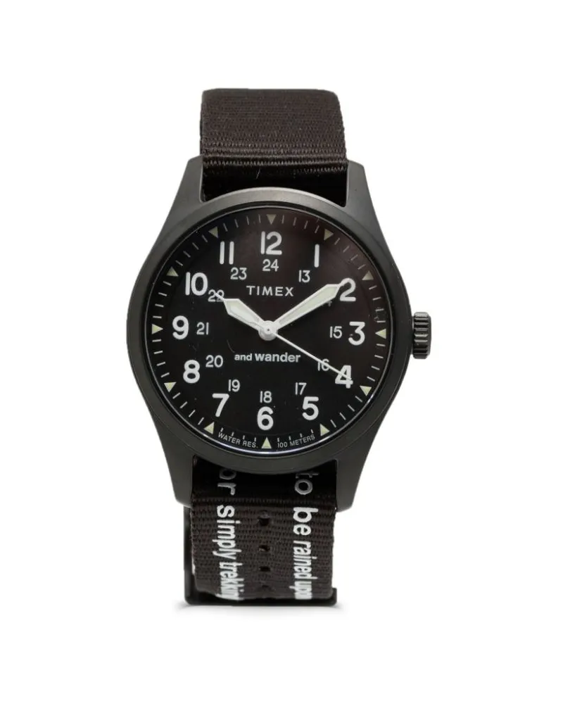 and wander x TIMEX Expedition North Field Post Solar - Schwarz Schwarz