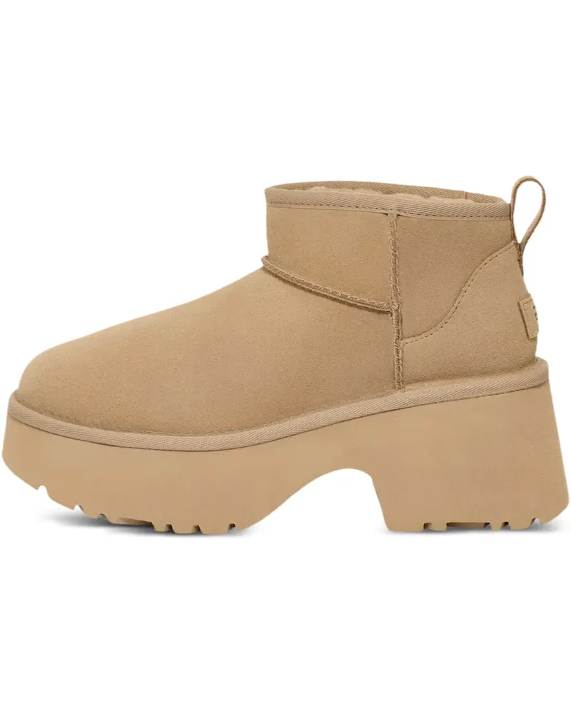 UGG Classic Ultra Mini New Heights Plateau-Stiefel mit Lasche - Nude Nude